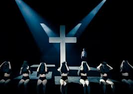 Underkastelse forestilling på Betty Nansen